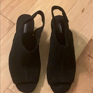 Size 8 women’s shoes